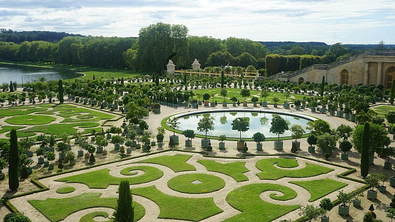 gardens of versailles